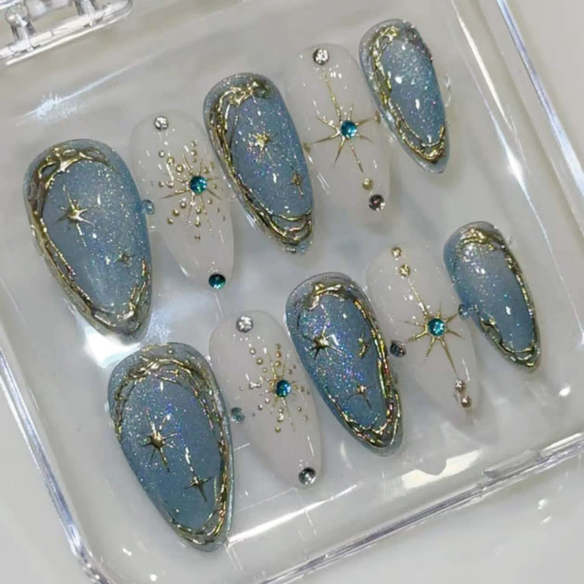 Nail Art Glitter - 24 Stück Vergoldete Sternenlicht-Nagelstifte mit Glitzer-Strass,