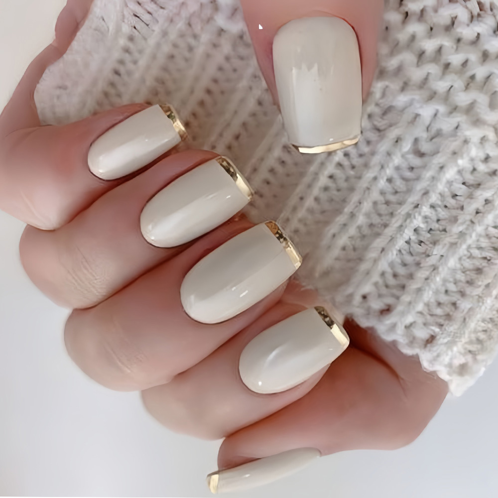 Nail Art Fake - Mittellange künstliche Nägel für Frauen, beige