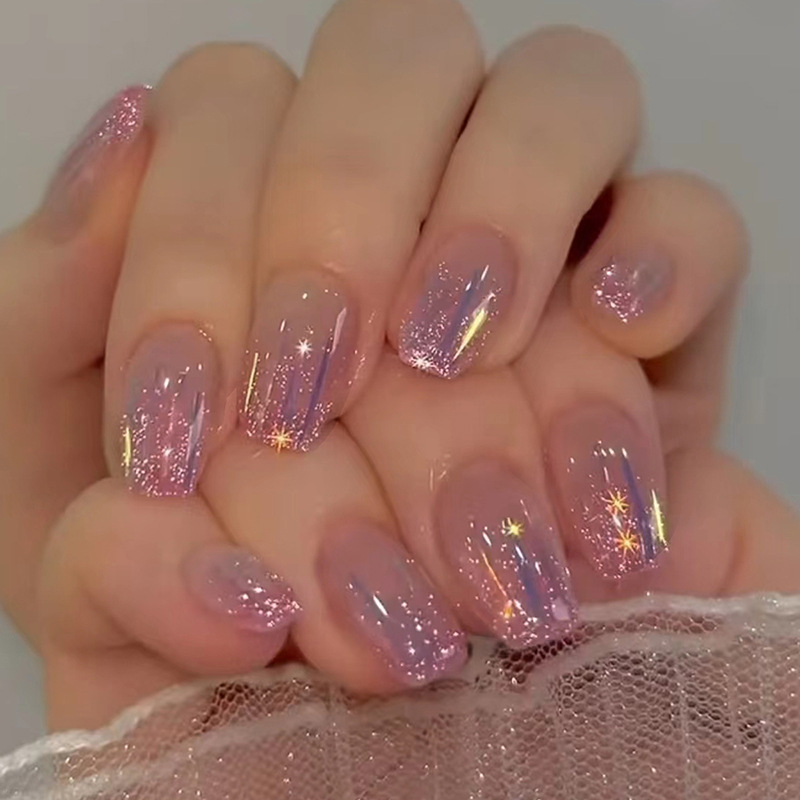 Nail Art Glossy - Kurze künstliche Nägel für Frauen und