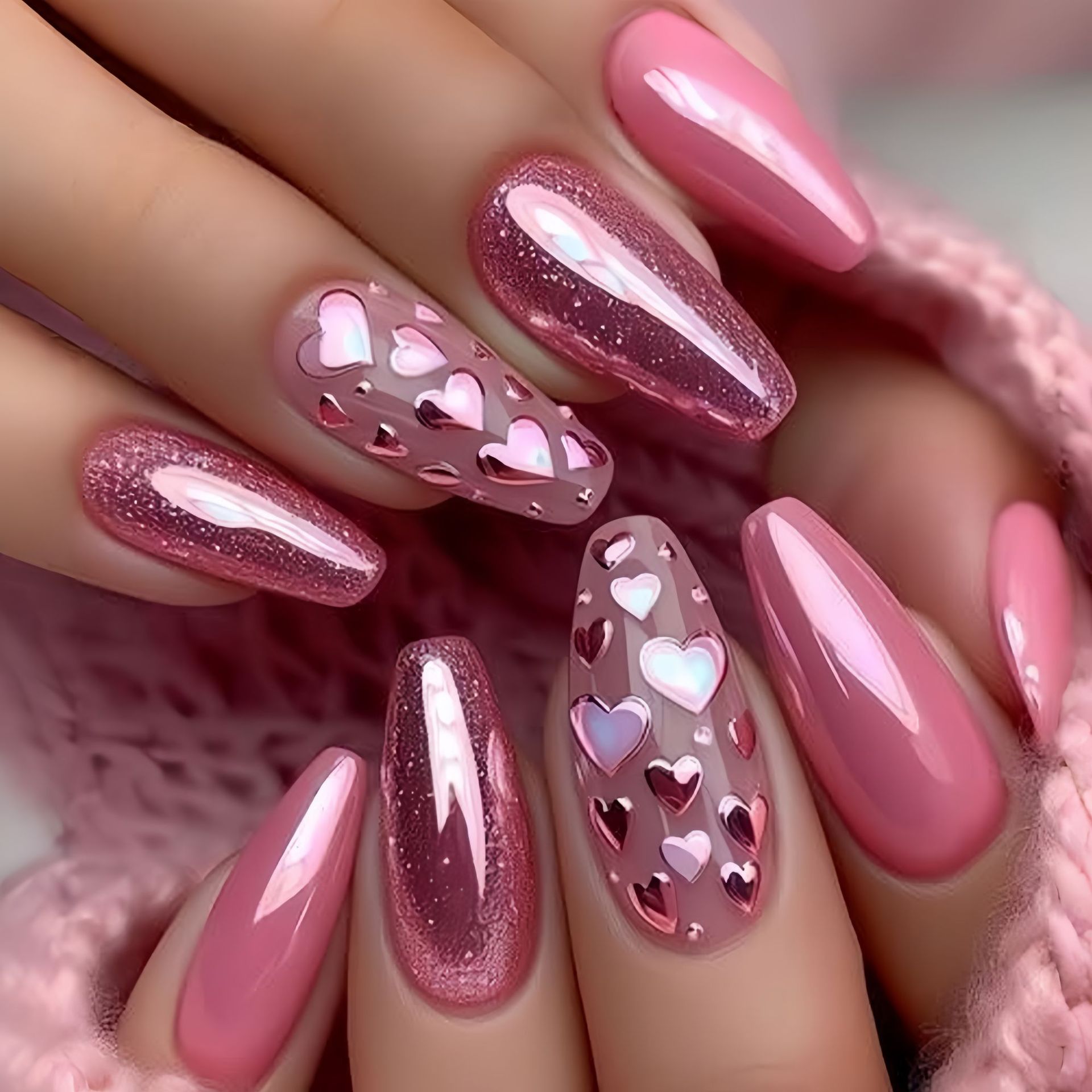 Nail Art Wedding - Mittellange künstliche Nägel, rosa-blaues Herzdesign für