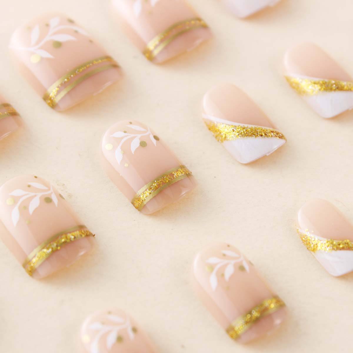 Kurze, quadratische Press-On-N – Nail Art Glitter Bewertung und Preis